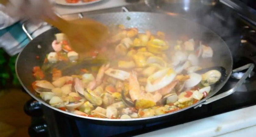 Испанская паэлья с морепродуктами 🍲