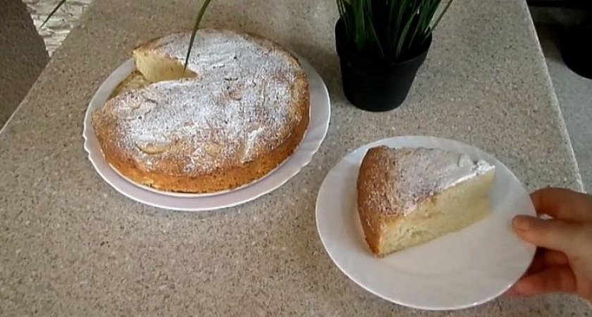 Манник с яблоками всего за 10 минут 🥧