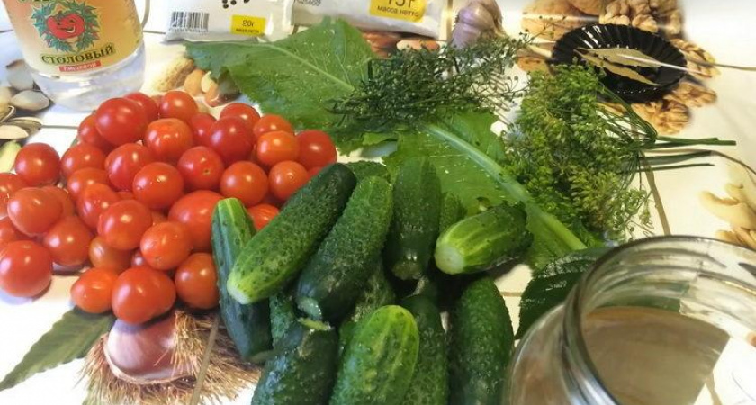 Консервируем огурцы &#x1f952; и помидоры &#x1f345; на зиму