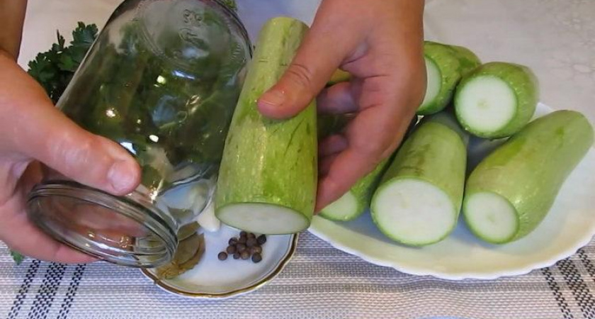 Ароматные пряные кабачки на зиму 🥫