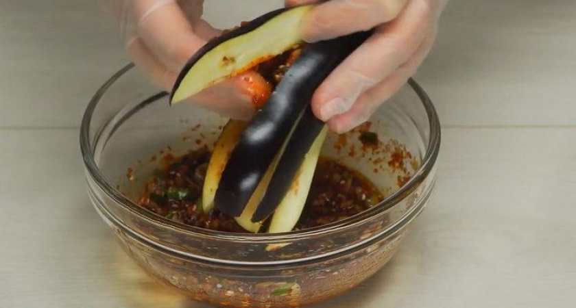 Баклажаны по-корейски - отличная закуска или горячее блюдо 🍆