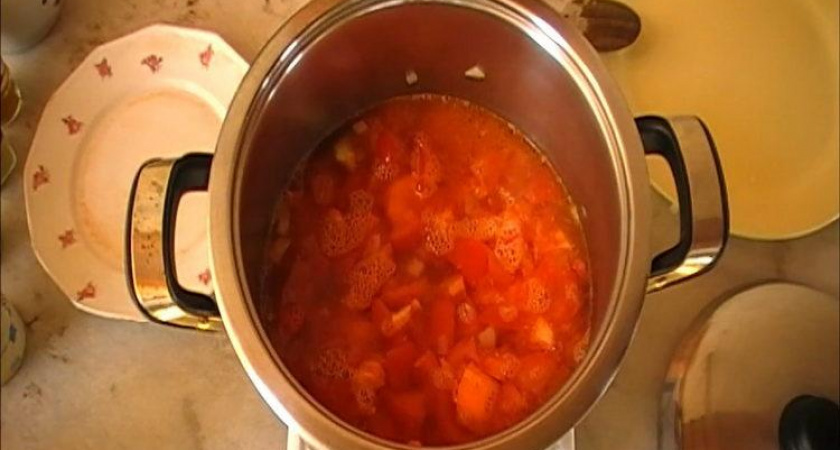 Вкусное блюдо из патиссонов, кабачками, луком и морковкой 🍲