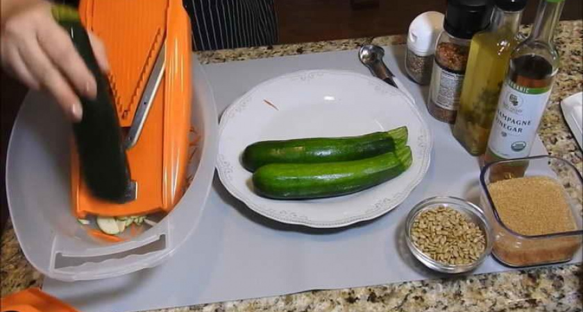Летний витаминный салат из сырых кабачков🥗