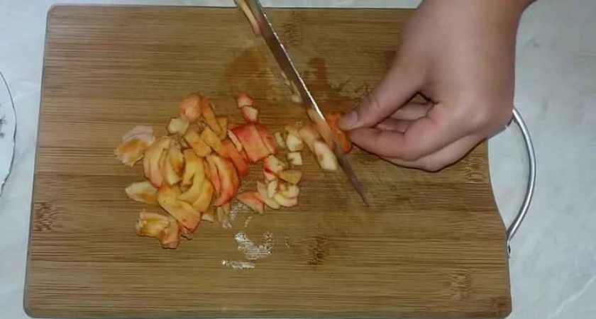 Нежный манник на кефире с яблоками - без яиц и муки🥧