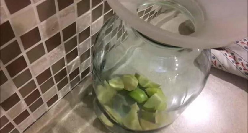 Вкусный компот из яблок и черноплодной рябины на зиму🍵