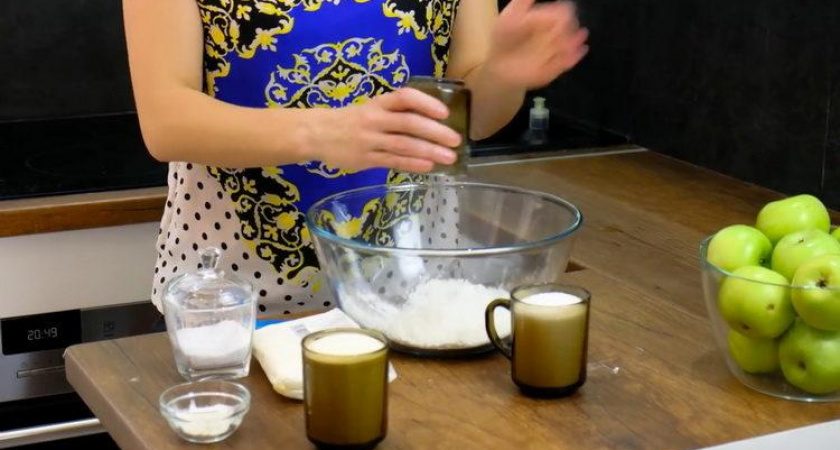 Простой пирог "Три стакана" 🥝 с яблоками