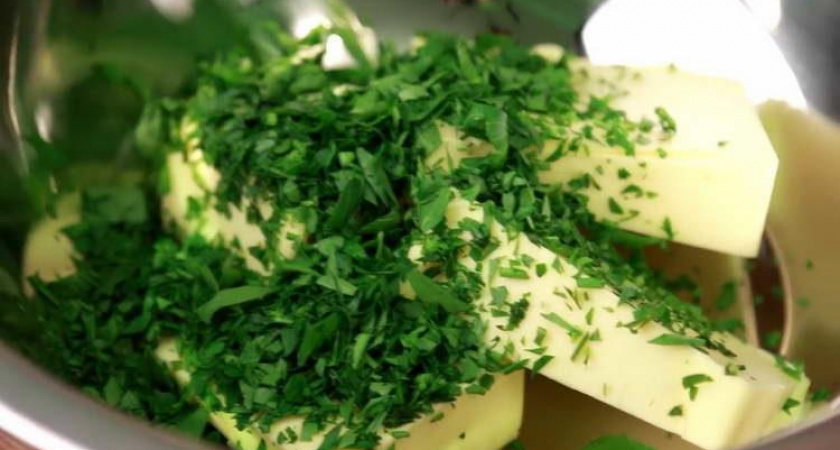 Стейк из говядины чесночным 🥝 маслом