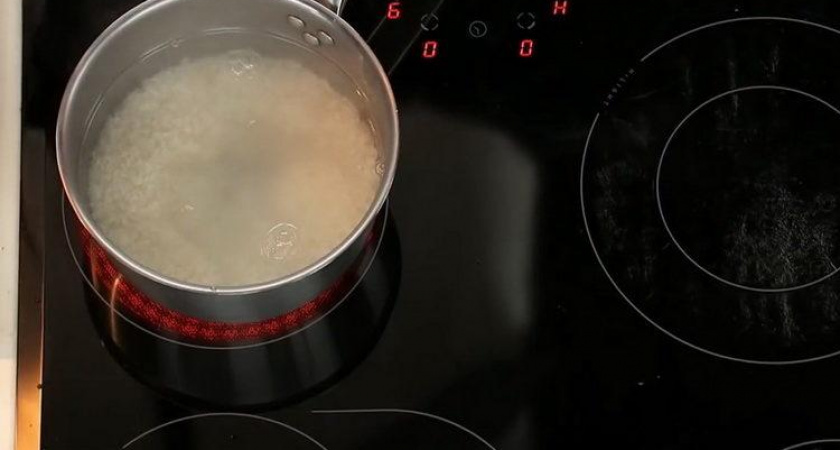 Фрикадельки с рисом 🥝 и школьной подливкой
