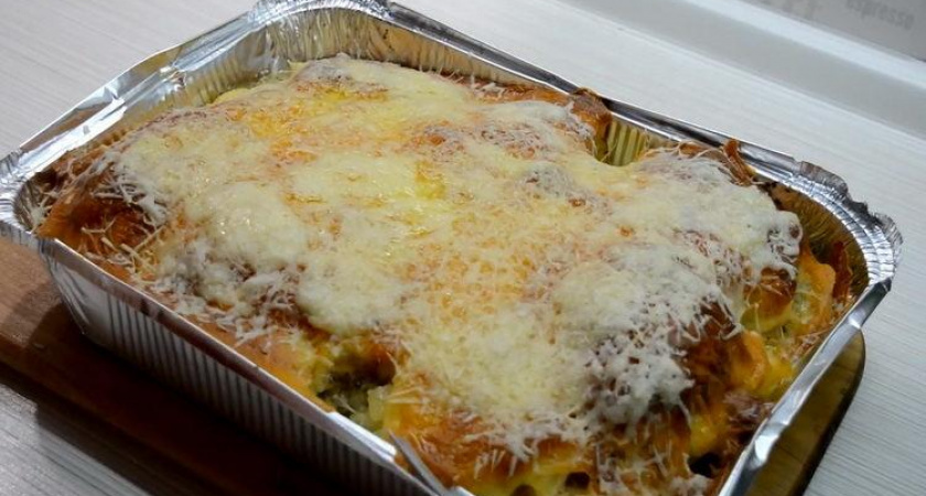 Курица с ананасами 🥝 и картофелем под сыром в духовке