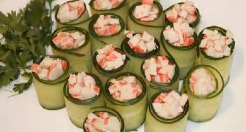 Роллы из огурцов 🥝 с сырной начинкой и крабовыми палочками