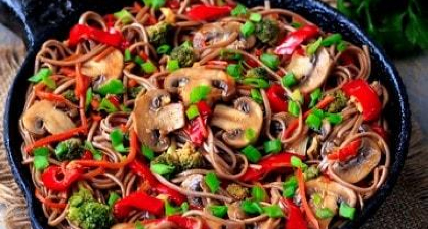 Рецепт приготовления вкусной &#x1f95d; гречневой лапши с овощами
