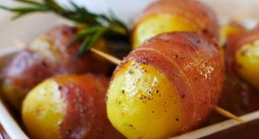 Вкусный картофель с беконом, 🥝 запеченный в духовке
