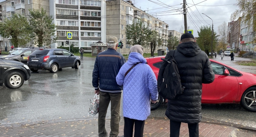 В июне оставят без пенсии: выплаты отменили из-за обстановке в стране