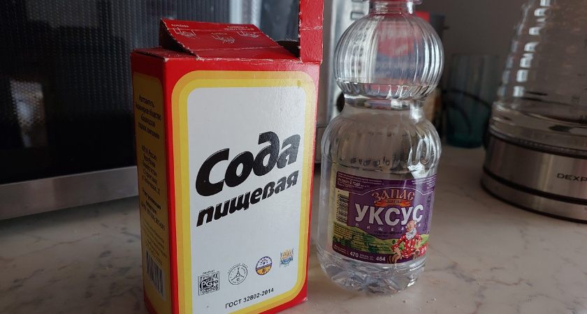 Оставила стакан с уксусом и солью, а сама на дачу. Зашла будто в новую квартиру, да и разум стал чище - мой секрет чистк