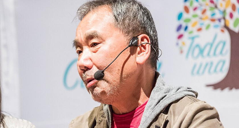 Каких людей нельзя пускать в свой дом, даже если это близкие родственники: меткая фраза Харуки Мураками