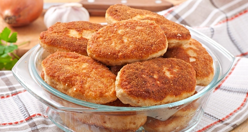 Не хлебный мякиш и не сало: вот что добавляю в фарш для сочности и вкуса - котлеты обалденные