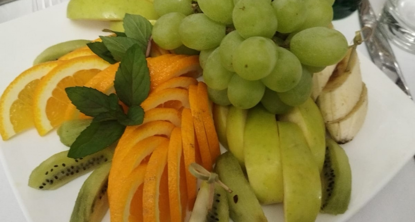 Самые "вредные" из полезных фруктов. Многие любители даже не подозревают, что попадают в зону риска