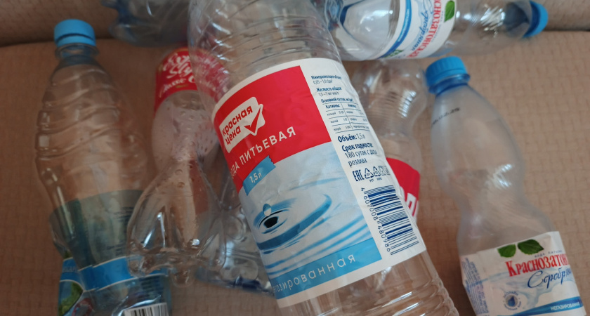 Умные дачники всю зиму не выкидывают пластиковые бутылки. Весной забот не знают