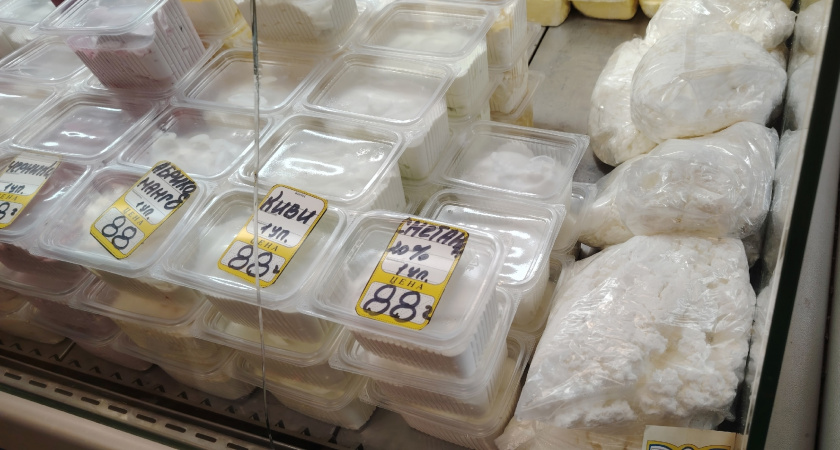 Проверено Роскачеством: эту сметану можно смело брать: в ней нет растительных жиров и кишечной палочки