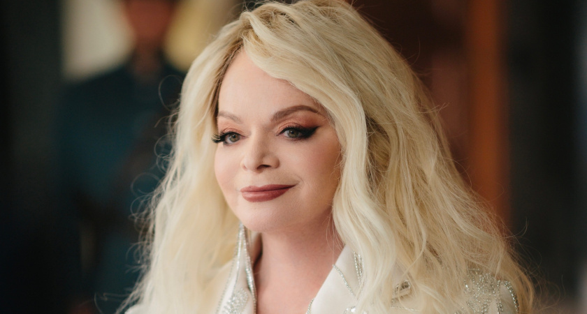 Директор Долиной сообщил, что артистка возвращается в Москву и готовится к вечернему концерту