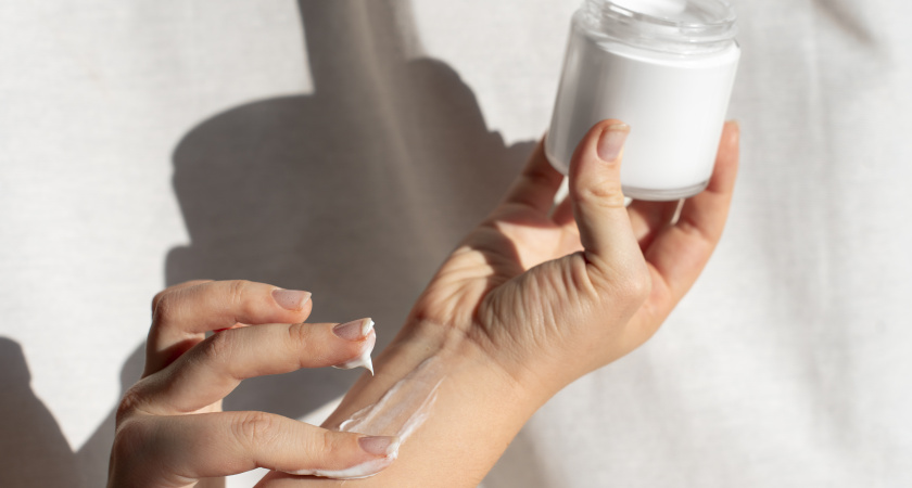 Кожа как у младенца – показываю недорогой российский крем для лица, который необходим в каждой женской косметичке