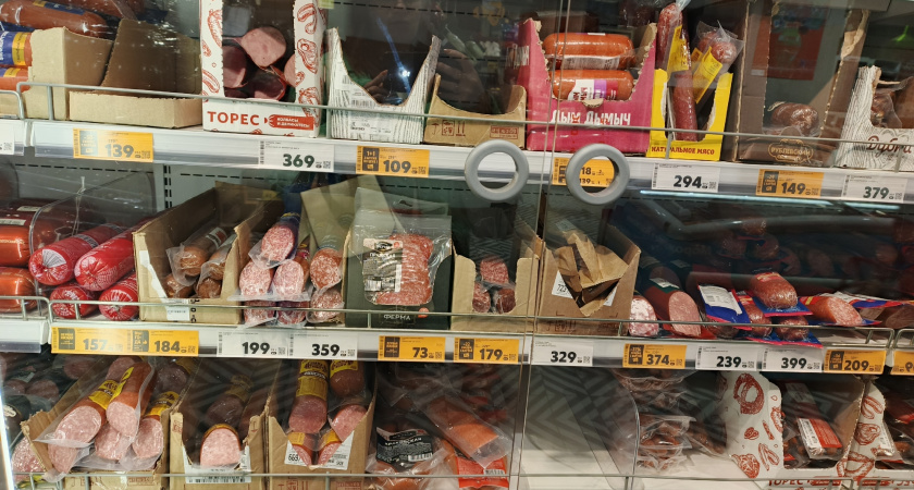 «Не берите даже по акции»: Роскачество назвало колбасу, которую не стоит покупать