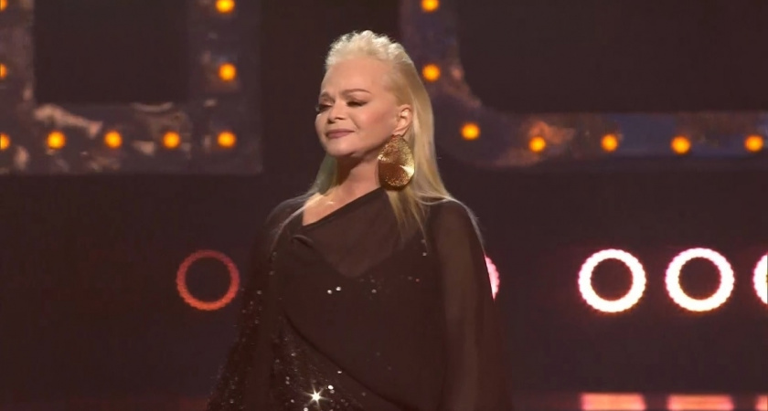 Плачущую Ларису Долину заметили на церемонии прощания с режиссером Александром Олейниковым