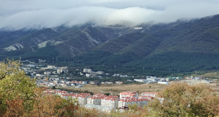 В Краснодарский край едут тысячи, а из этих 5 мест уехали все: почему даже близость к морю не спасла посёлки