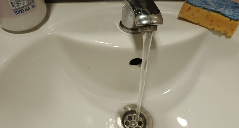 Эксперты ЖКХ разъясняют, почему за горячую воду плату умножат на 1,5, а за холодную умножат на 3