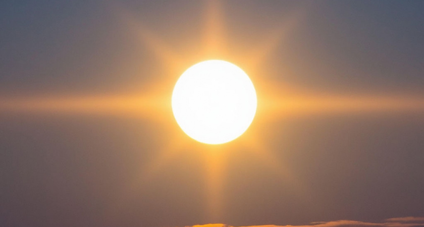 Очевидцы наблюдали этой ночью три луны в небе над Москвой