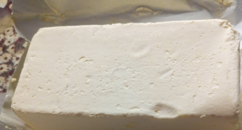 Пальмовое масло — еще полбеды: что добавляют в молоко и творог — изучаем отчет Роспотребнадзора