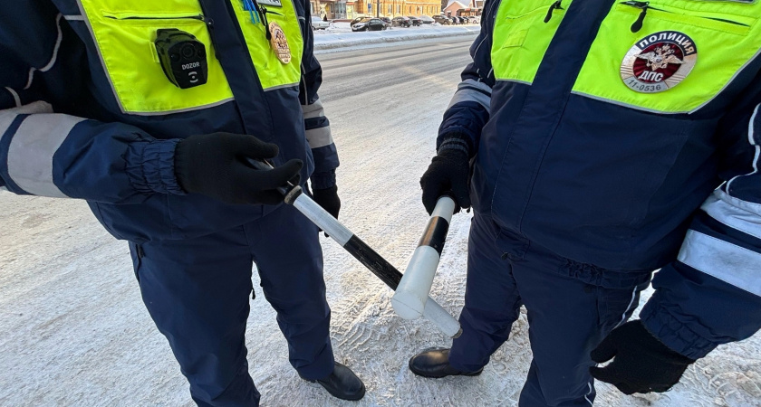 Верховный суд постановил: какой поворотник необходимо включать при въезде на кольцо - правый или левый