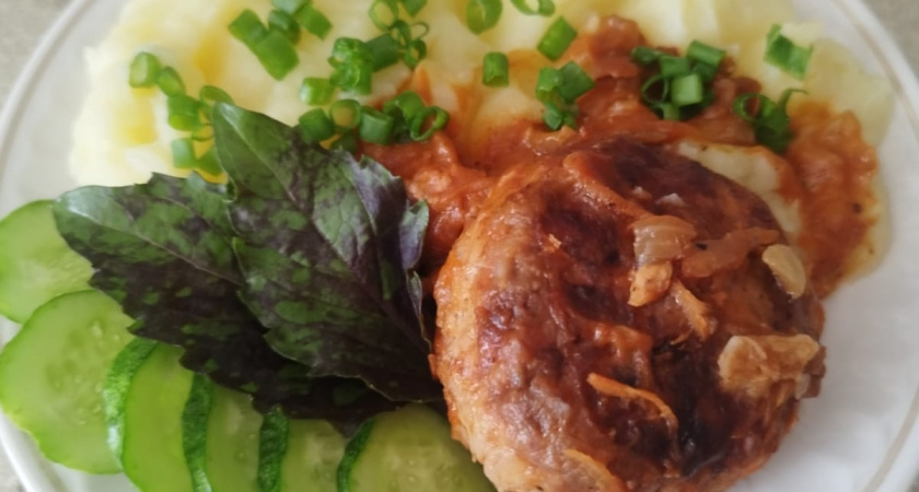 Диетологи назвали 5 запретных продуктов для людей после 50 — оказалось, один из них снижает риск деменции