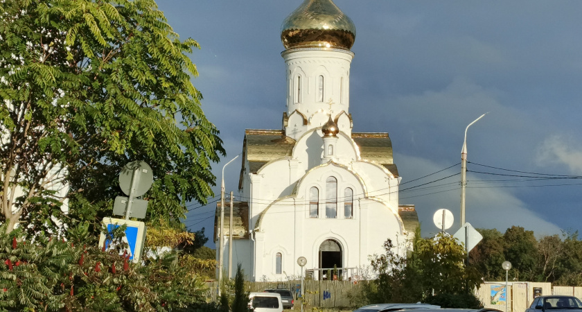 Священник раскрыл, что значит зов покойника во сне и что необходимо сделать