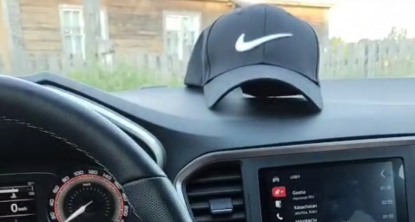 В ГАИ ответили - обязан ли водитель выходить к инспектору, когда его остановили: или допускается просто опустить окно