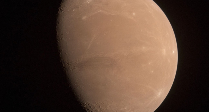 На Венере найден вход в в гигантскую лавовую трубу длиной до 45 километров