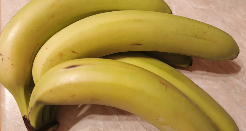 В России с 1 марта 2026 года запретят продавать бананы короче 14 сантиметров 