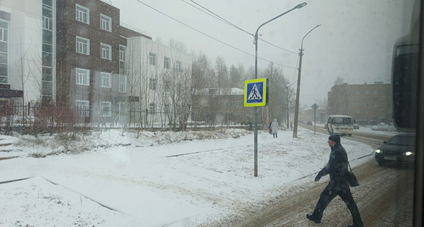 Россияне могут получить выплаты от 300 тысяч рублей за травмы в гололед, рассказали в Государственной думе