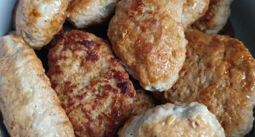 Котлеты теперь запекаю в духовке: таких пышных, сочных на сковороде не жарила. И 3 хитрости и 1 неправильный способ 