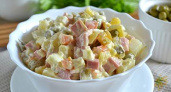 «Зимний» салат: как приготовить с мясом, колбасой, рисом, грибами и фасолью