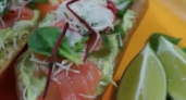 Бутерброды с авокадо и красной рыбой - быстрая и вкусная закуска