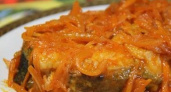 Как научиться готовить вкусную рыбу в духовке с морковью и луком