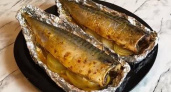 Целая скумбрия в фольге, запеченная в духовке - вкусная, ароматная и очень нежная