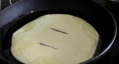 Как научиться готовить вкусные лепешки из муки и воды на сковороде