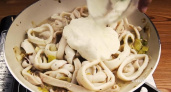 Нежные кальмары в сметанном соусе - просто и вкусно 🦑