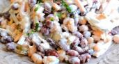 Как научиться готовить вкусный салат с фасолью и копченой колбасой 🥗