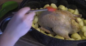 Как научиться готовить вкусную утку с картошкой в духовке 🦆