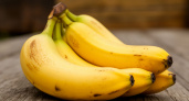 Банановая кожура теперь на вес золота: вот как использую в хозяйстве - не мусор, а сокровище