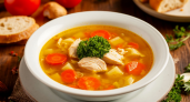 Не лапша и не специи: особый ингредиент для куриного супа, делающий его густым и насыщенным — добавляют в ресторанах