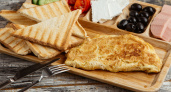 Всего 1 стакан овсянки и 2 яйца — вкуснейший завтрак готов: домочадцы умяли за секунду